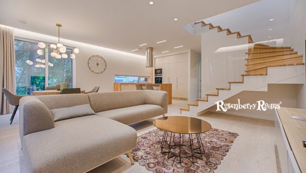 The Marvels of Pairing Complementary Colors