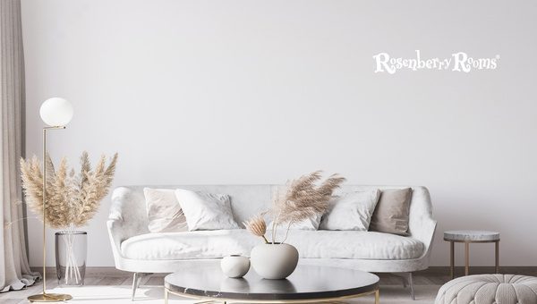 What Type Of Color Is Chantilly Lace?