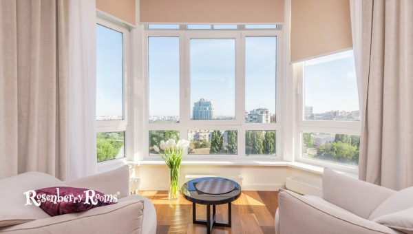 What are the undertones of Divine White SW 6105?