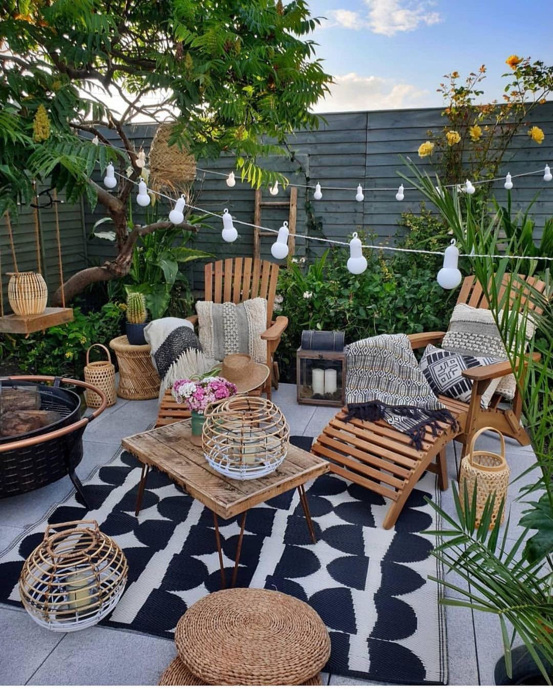 24 Stunning Boho Patio Ideas That Wow in 2025 4 Chic Patterns in the Open Air - Outdoor Space Boho Style