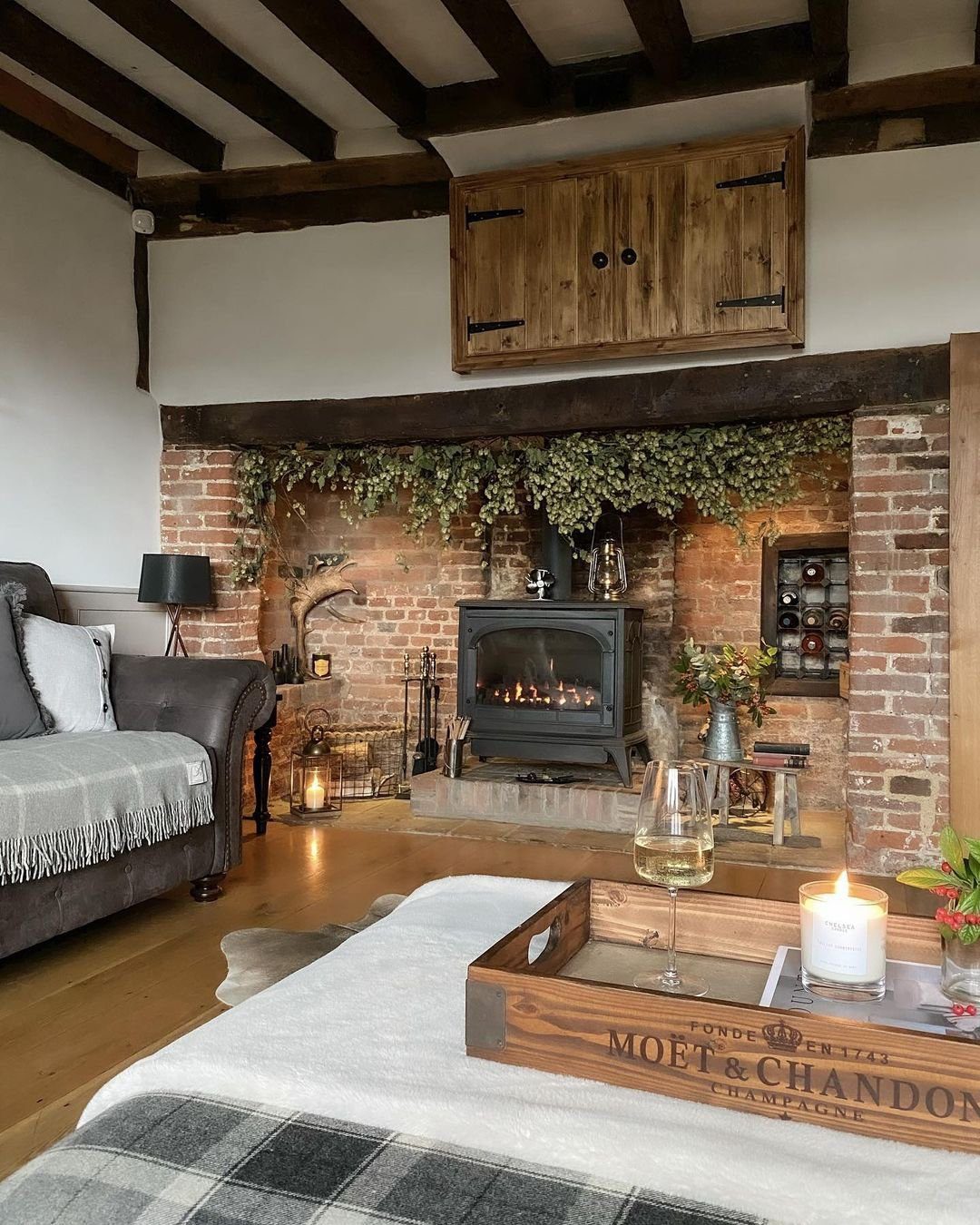 Dreamy Cottagecore Living Rooms That Stun in 2025 15 Rustic Charm with a Warm Hearth