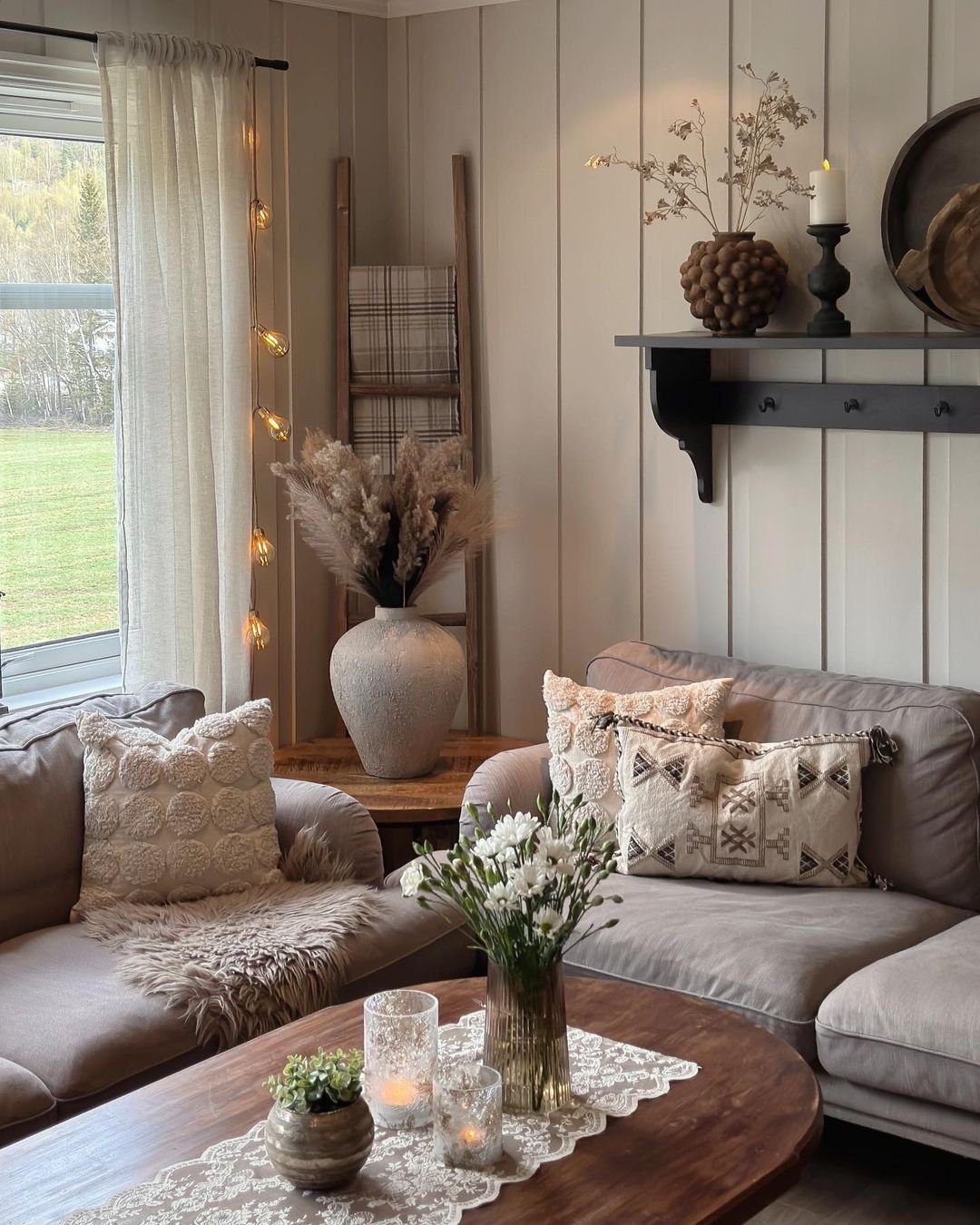 Dreamy Cottagecore Living Rooms That Stun in 2025 28 Cozy and Layered Textures