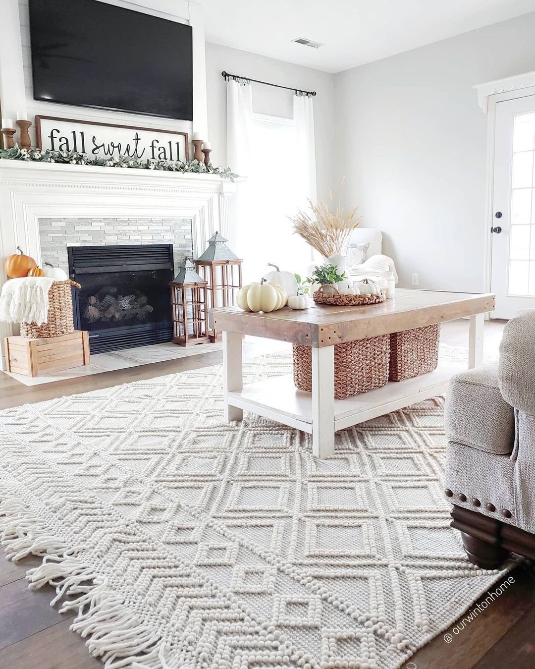Dreamy Cottagecore Living Rooms That Stun in 2025 5 Autumnal Cottagecore Haven