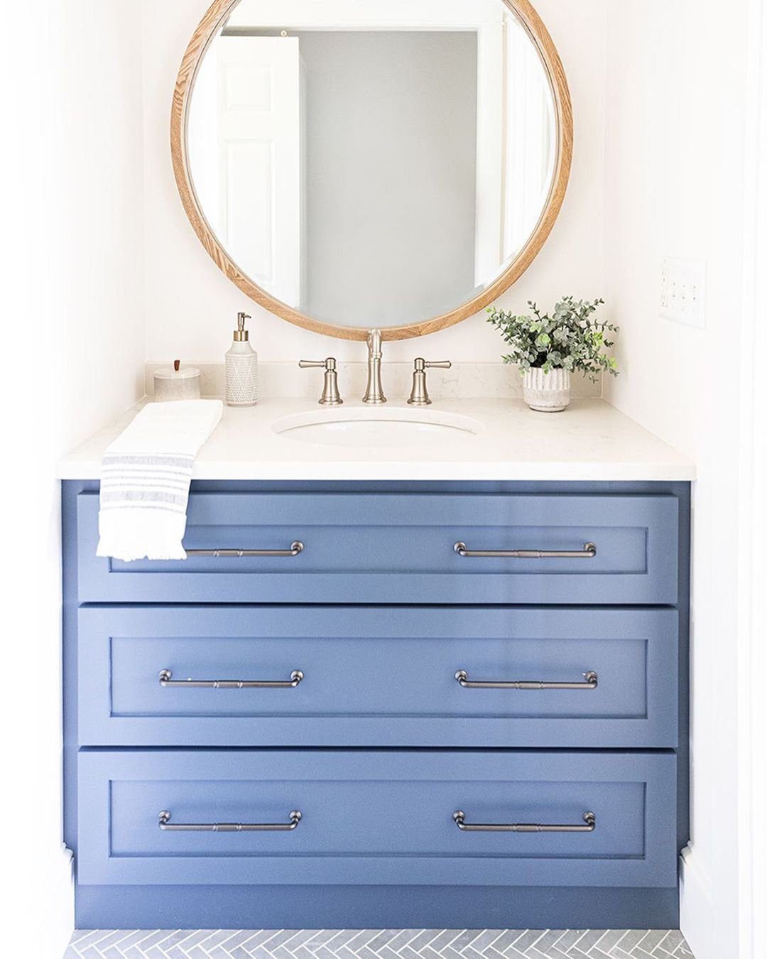 18. Coastal Cool in Blue-Gray