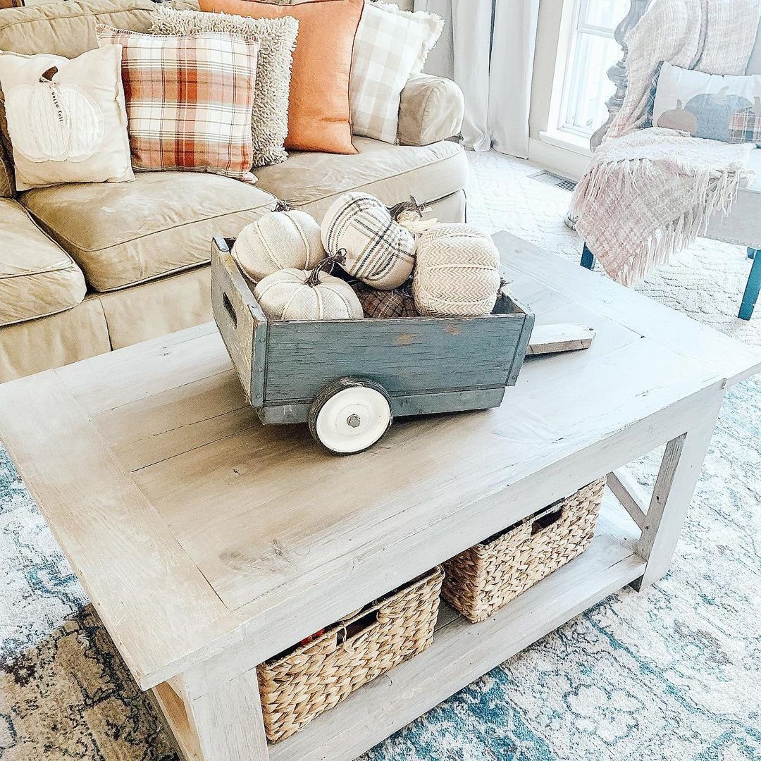 Jaw-Dropping Fall Coffee Table Decor for 2025! 15 Playful Plaid Pumpkin Display