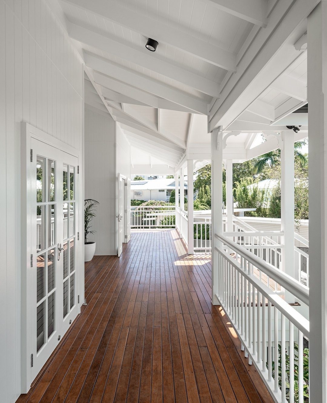 Stunning Verandas: 2025's Must-Have Home Feature! 3 word image 36701 3