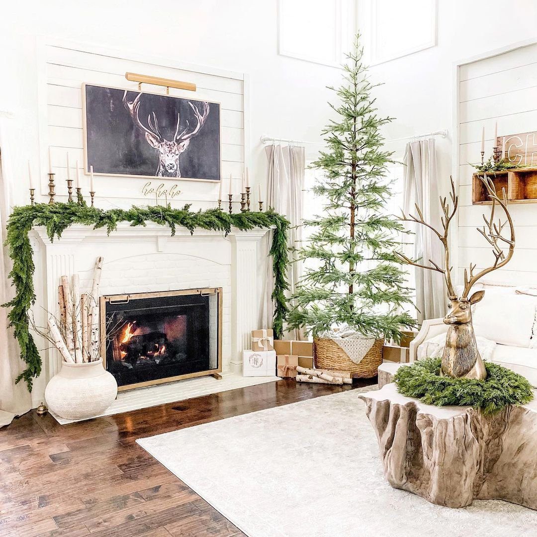 25 Jaw-Dropping Christmas Mantle Garlands for 2025 14 Rustic Elegance & Simplicity