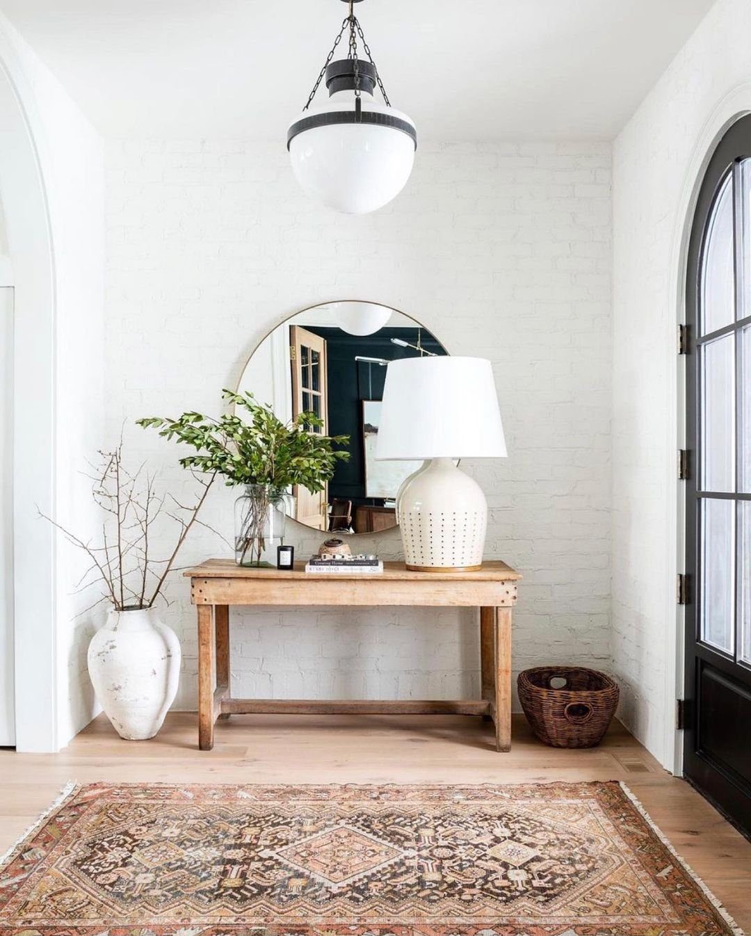 Stunning Entryway Rugs That Wow in 2025 11 Vintage Rug For Minimalist Entryway