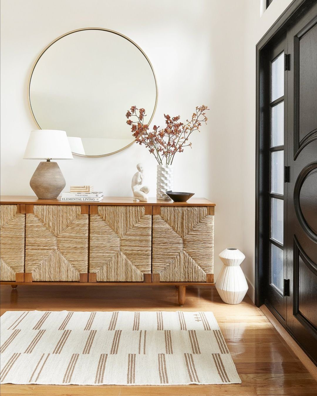 Stunning Entryway Rugs That Wow in 2025 15 Neutral Rug For Modern Entryway