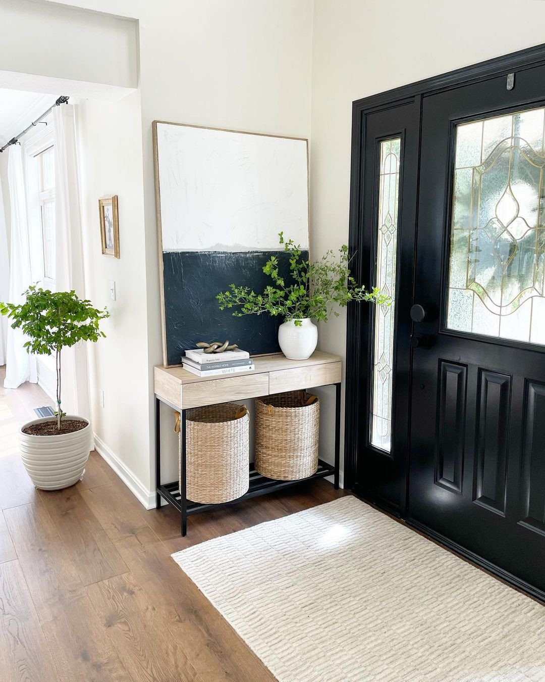 Stunning Entryway Rugs That Wow in 2025 21 Soft Neutral Textured Foyer Cream Rug