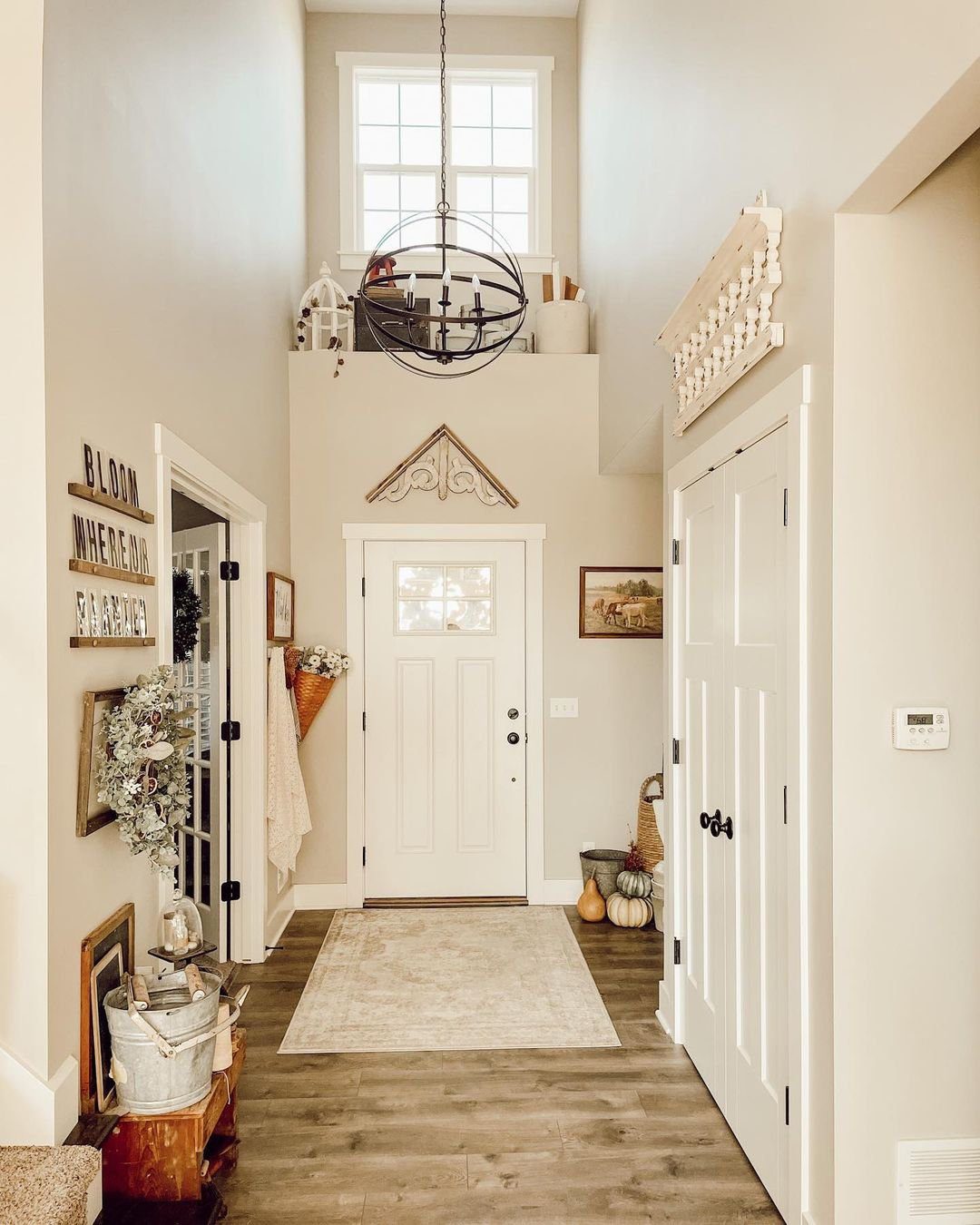 Stunning Entryway Rugs That Wow in 2025 3 Neutral rug for a Serene Welcome