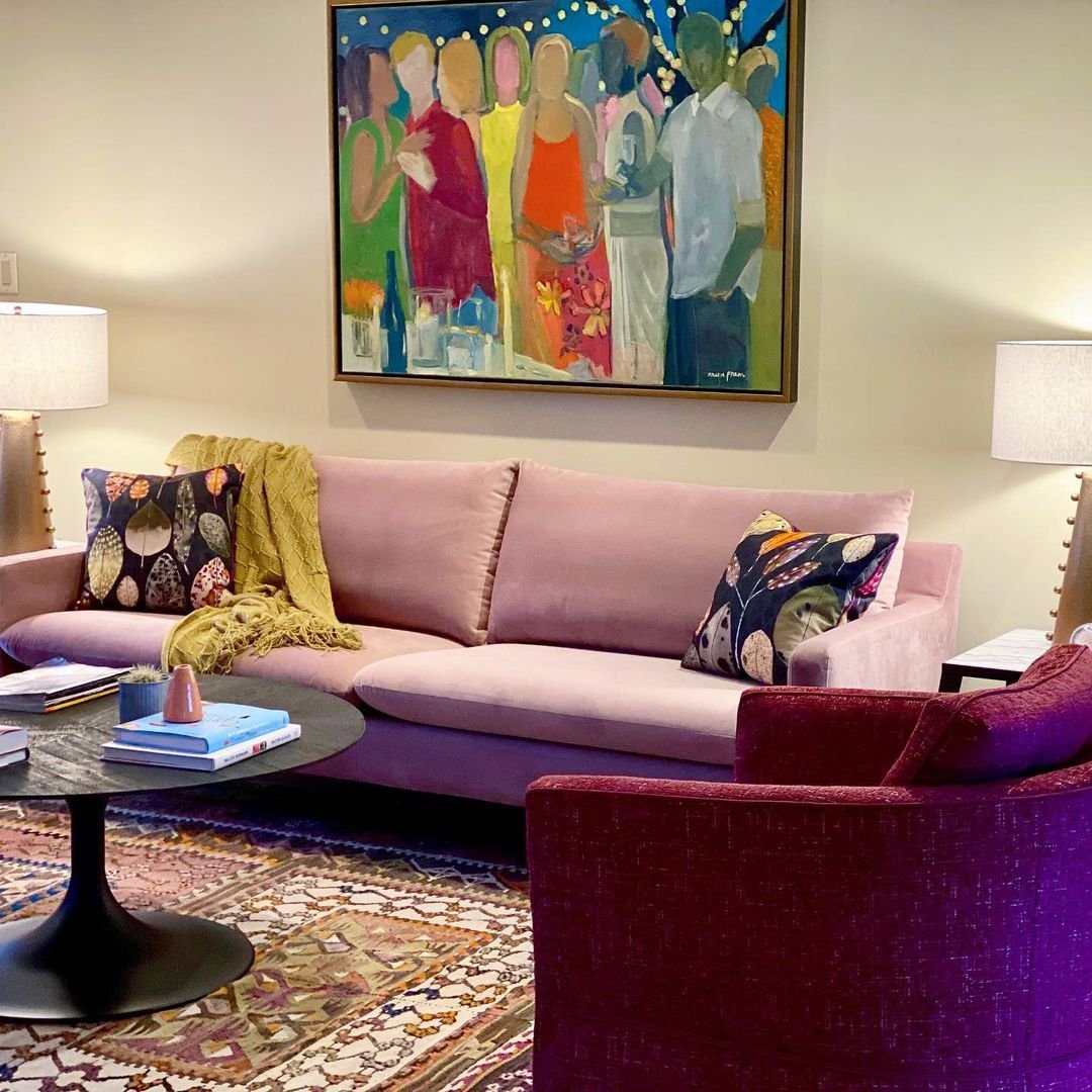 Jaw-Dropping Jewel Tone Living Rooms for 2025 2 Artful Jewel-Tone Lounge