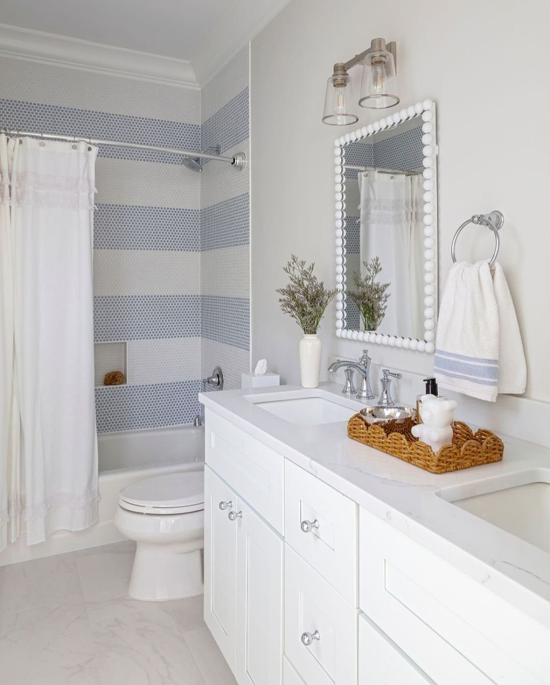 Coastal Bathroom Dreams: 25 Stunning Ideas for 2025! 6 Serene Stripes And Coastal Simplicity