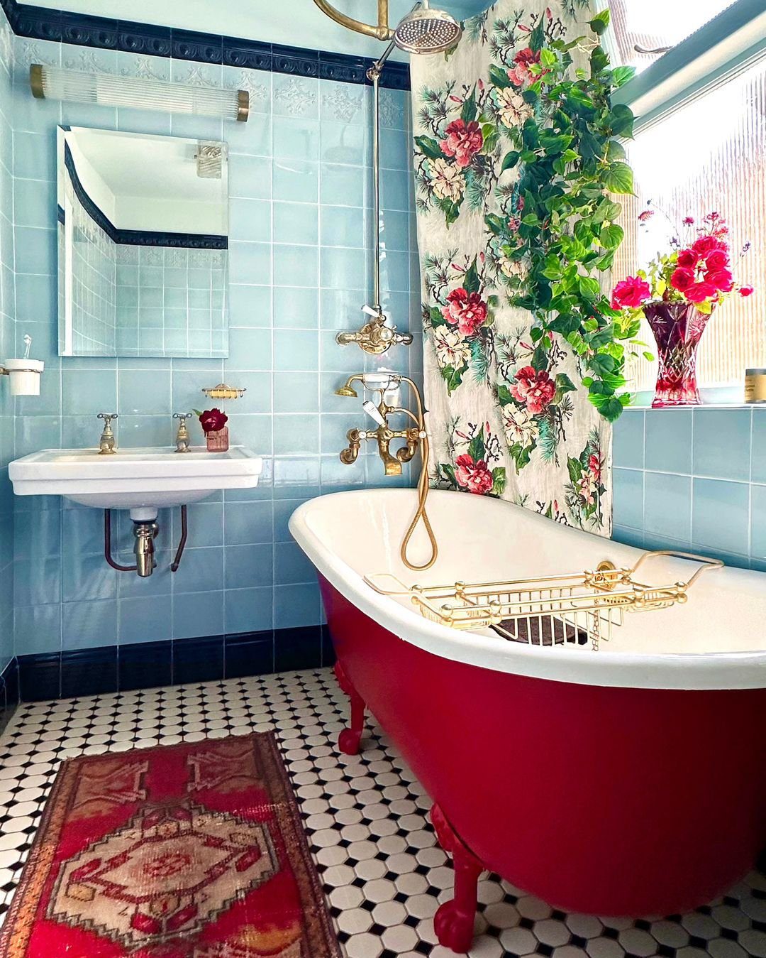 Shocking Dopamine Decor Bathroom Trends for 2025! 15 Vintage Elegance With Bold Hues
