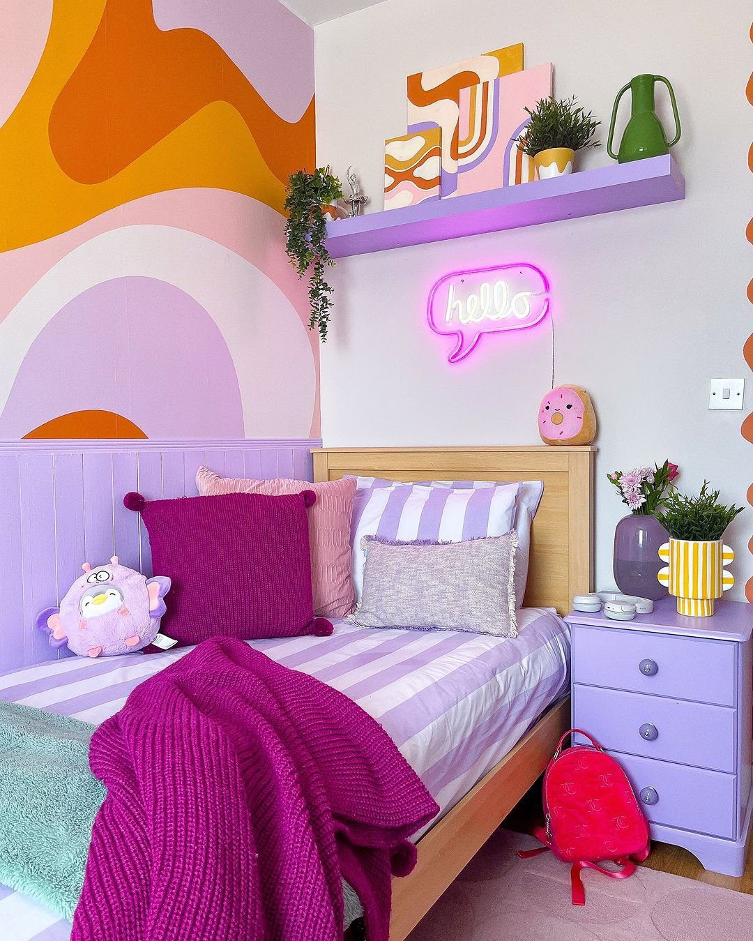 25 Mind-Blowing Dopamine Decor Bedroom Ideas for 2025! 12 Retro Colors With Playful Neon Accents