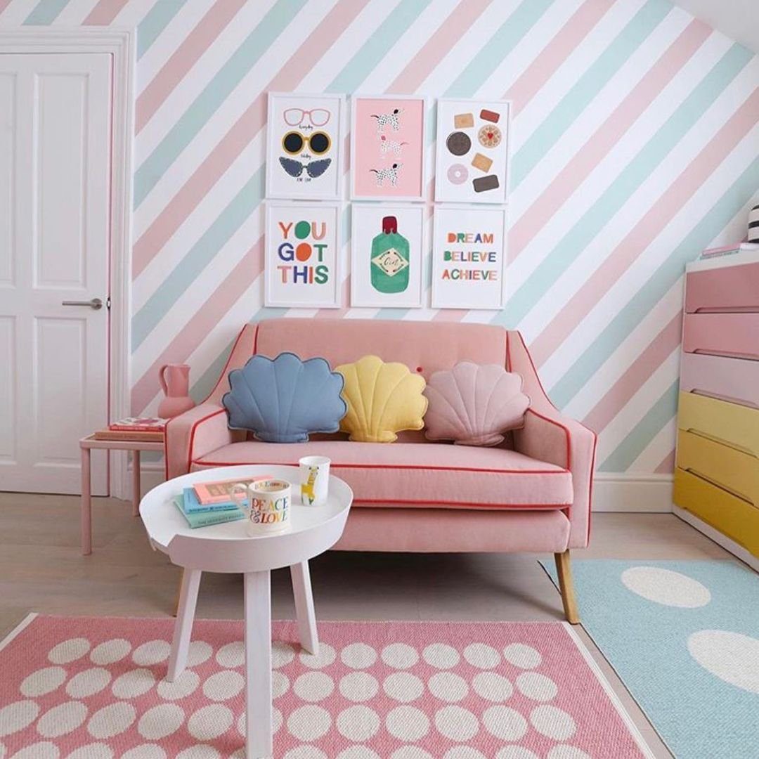 Dreamy Pastel Living Rooms That Wow in 2025 21 Retro Pastels with Positive Vibes