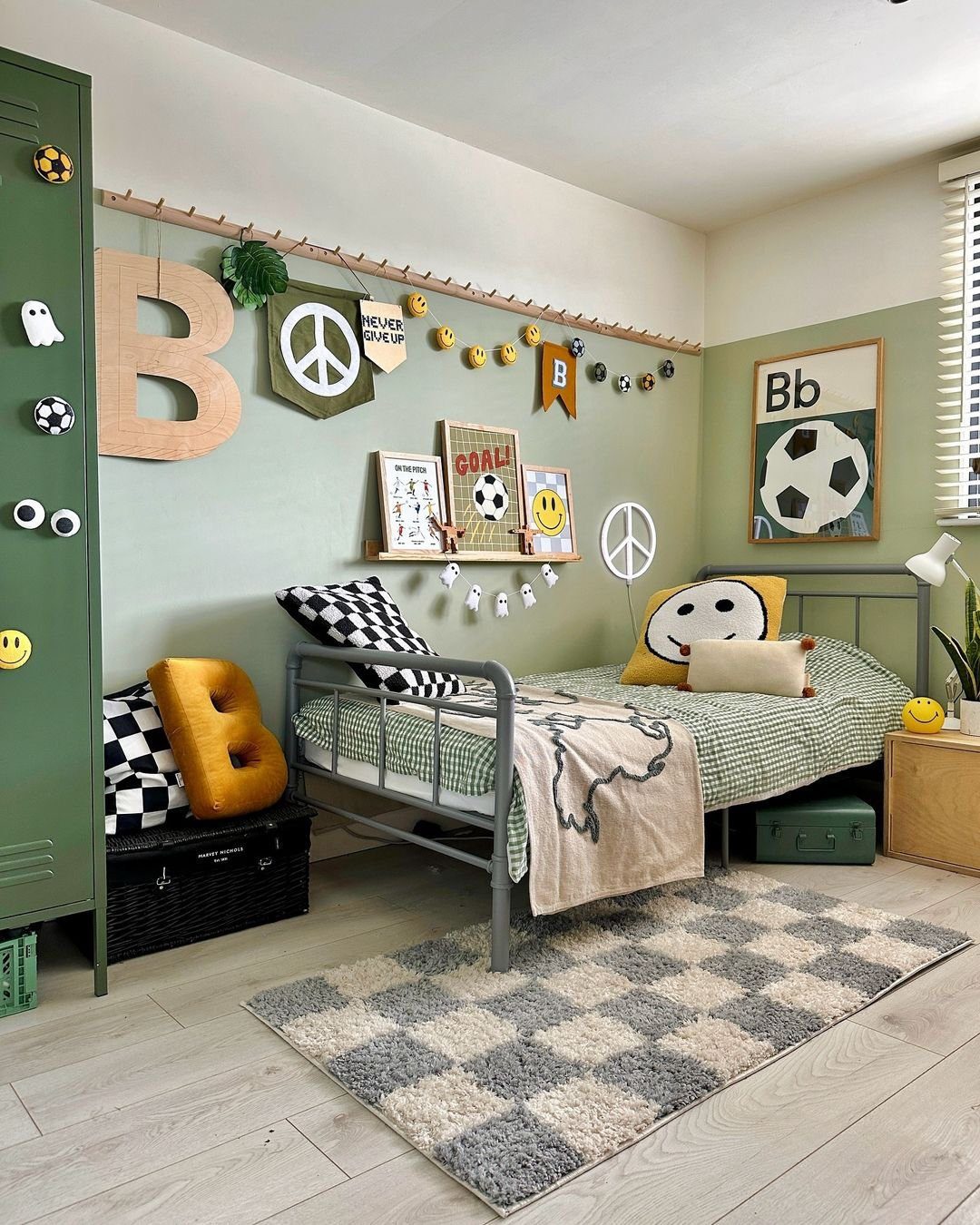 Stunning Bedroom Makeovers Under $50 (2025) 17 Declutter and Organize