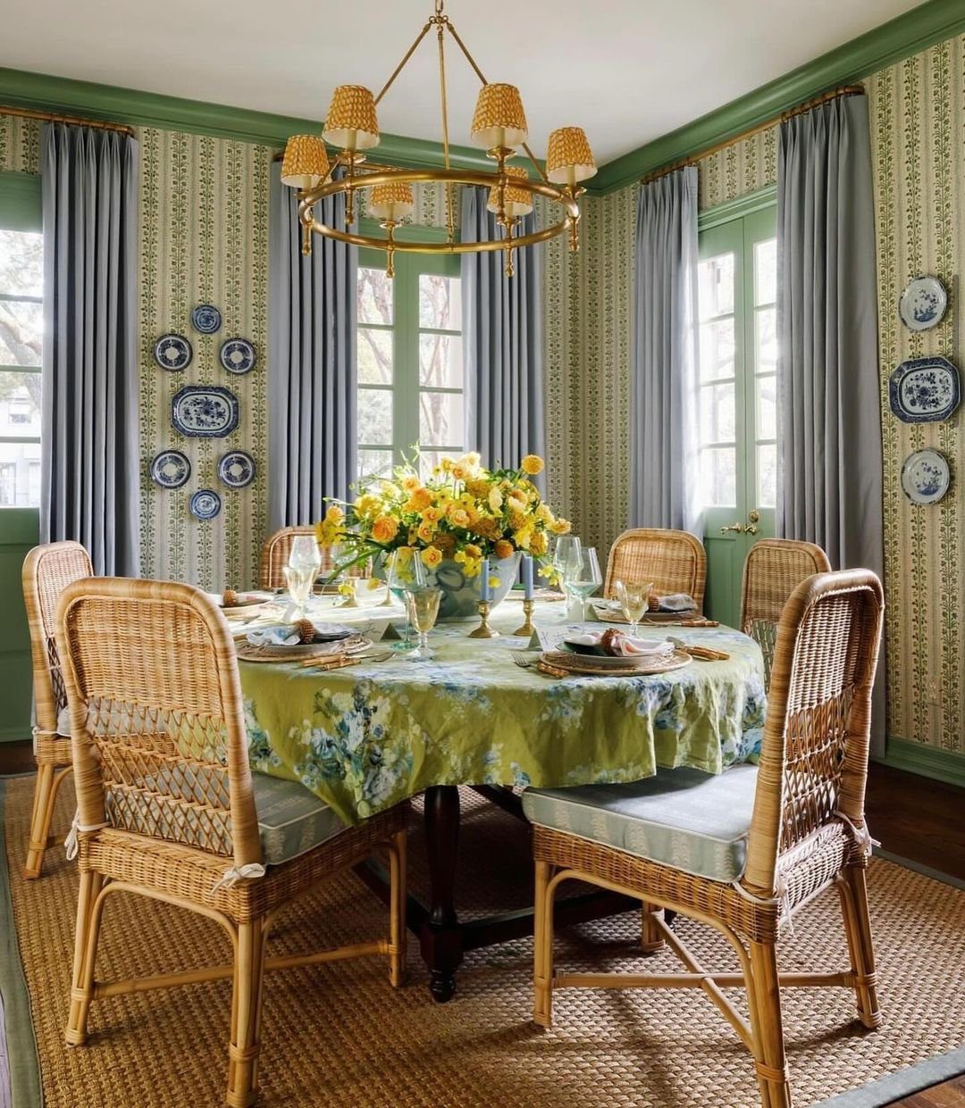 25 Jaw-Dropping Dining Room Curtains for 2025 13 word image 39955 14