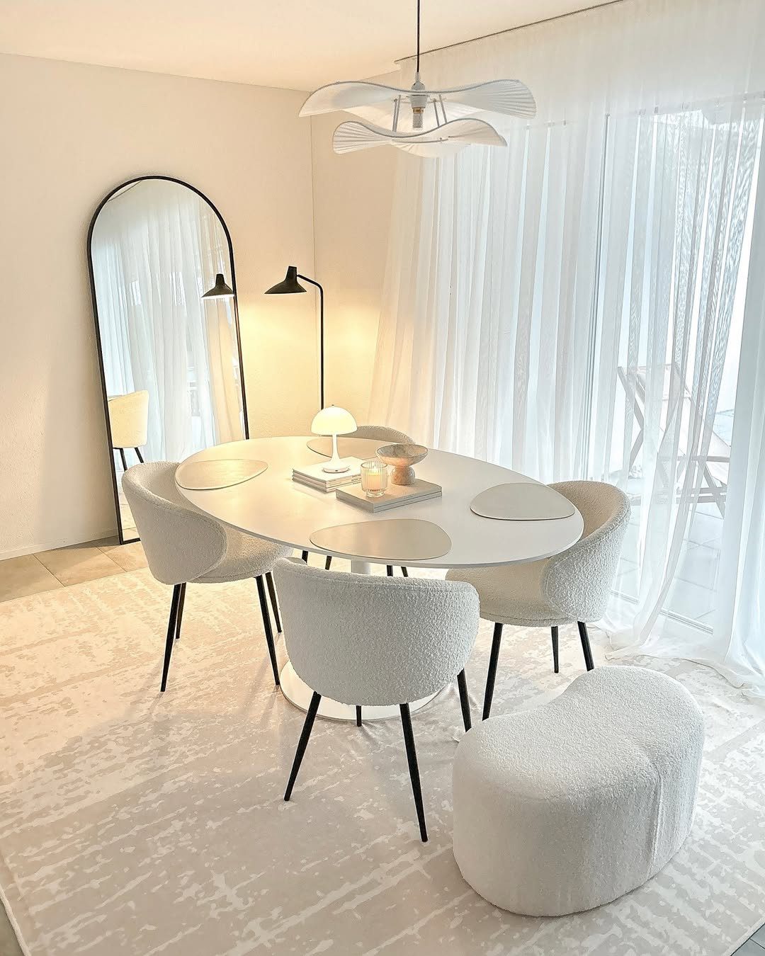 25 Jaw-Dropping Dining Room Curtains for 2025 1 word image 39955 2