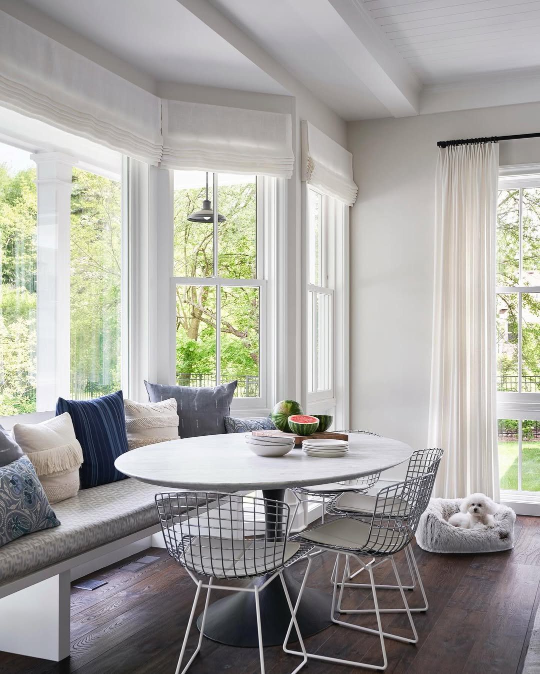 25 Jaw-Dropping Dining Room Curtains for 2025 19 word image 39955 20