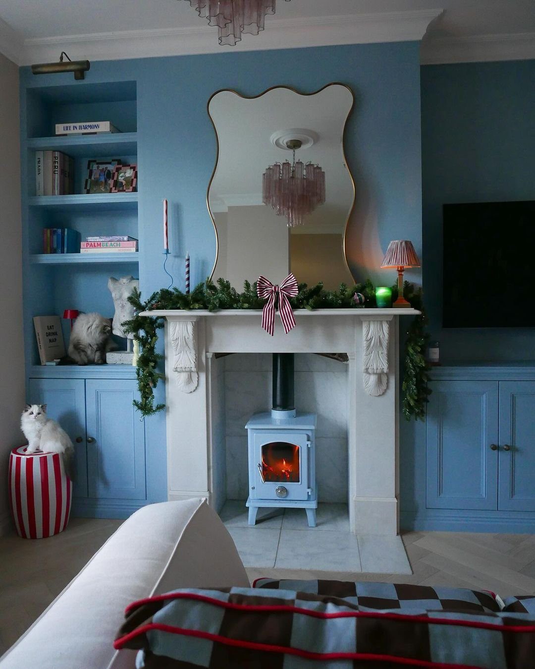 30 Jaw-Dropping Blue Living Room Ideas for 2025 25 word image 39964 26