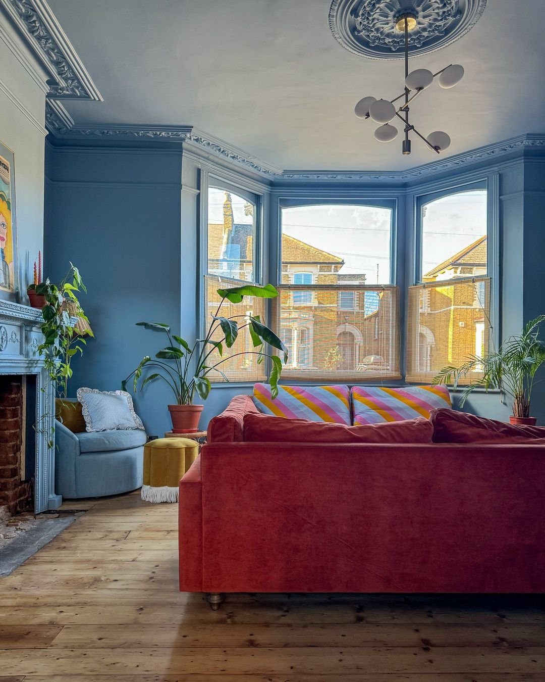 30 Jaw-Dropping Blue Living Room Ideas for 2025 27 word image 39964 28