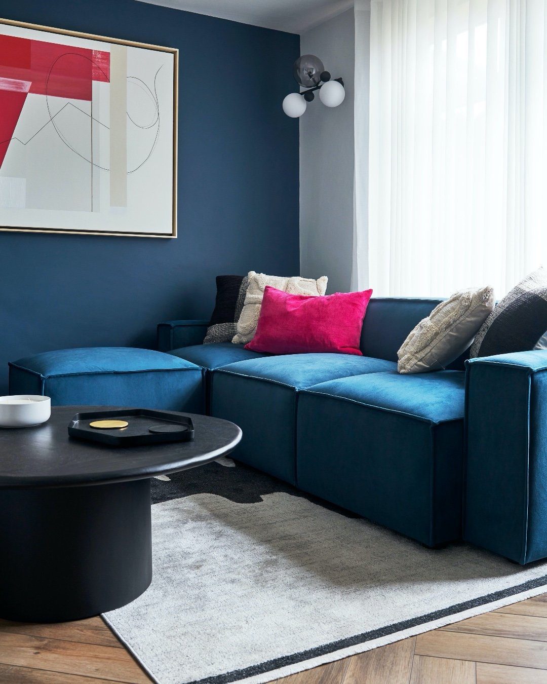 30 Jaw-Dropping Blue Living Room Ideas for 2025 28 word image 39964 29