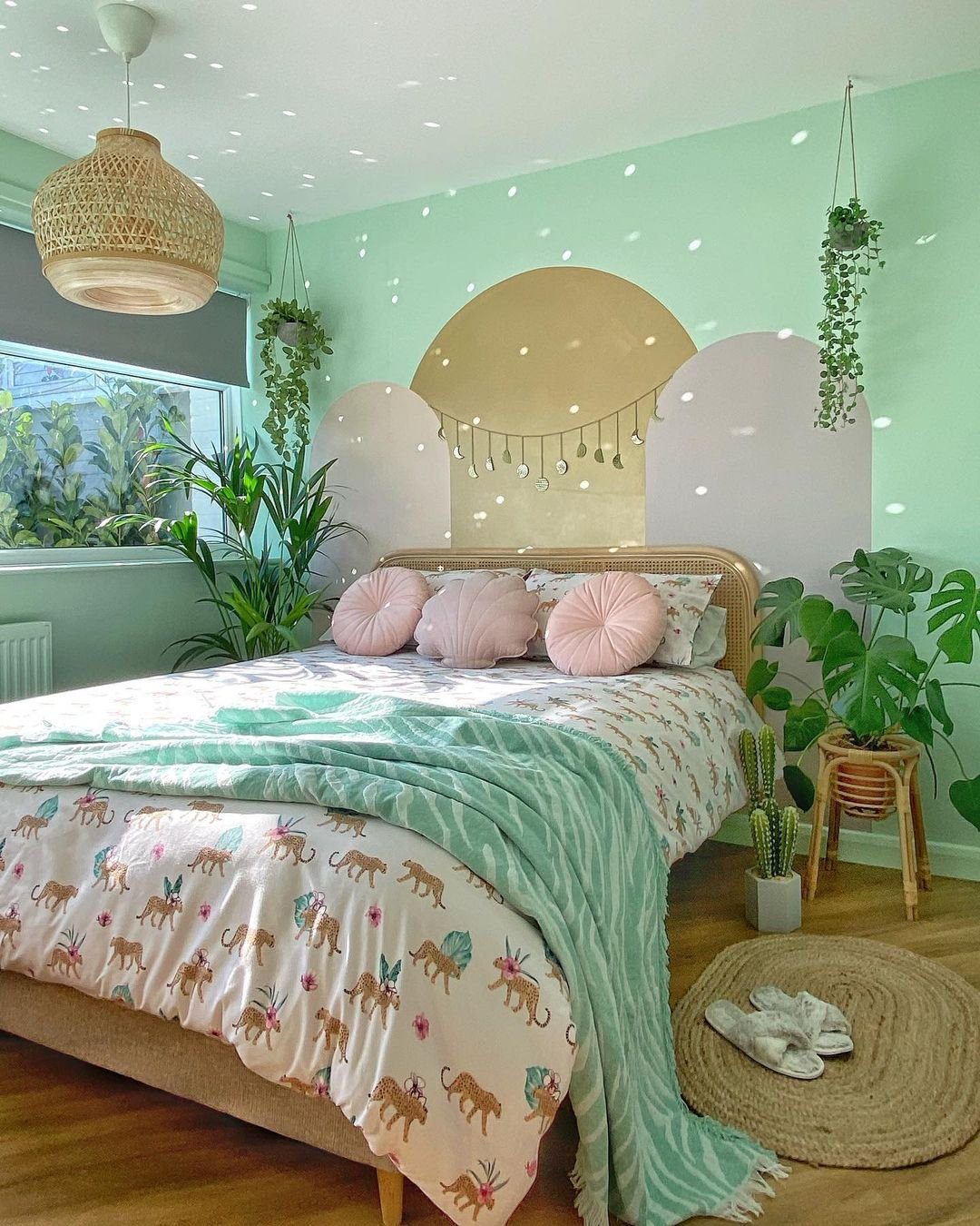25 Dreamy Pastel Bedrooms You Need in 2025! 1 word image 39967 2
