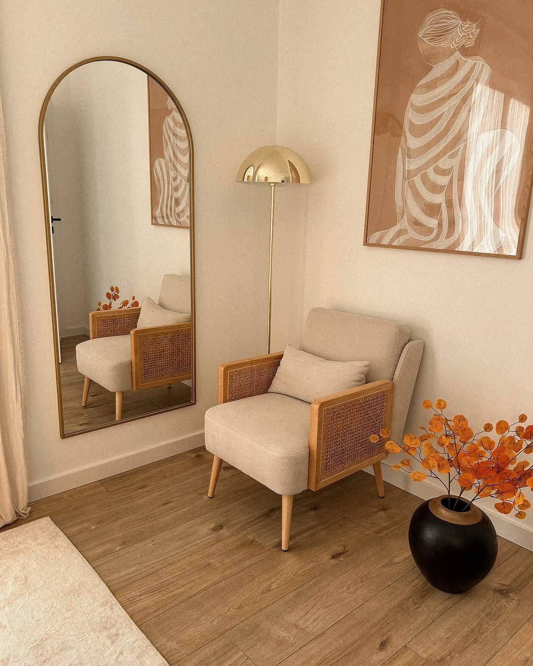 Dreamy Bedroom Corners That'll Make You Swoon in 2025 15 word image 40372 16