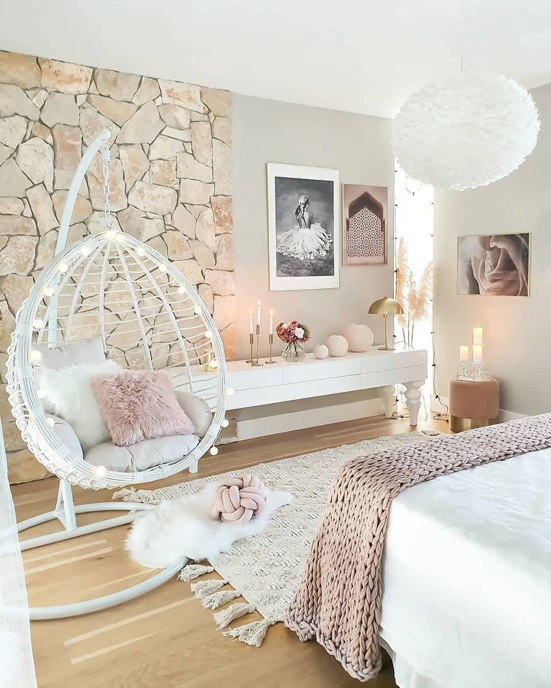 Dreamy Bedroom Corners That'll Make You Swoon in 2025 1 The Perfect Cozy Bedroom Nook