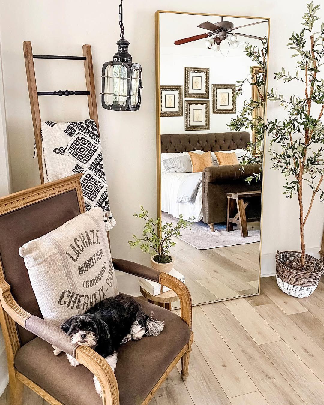 Dreamy Bedroom Corners That'll Make You Swoon in 2025 6  Vintage Warmth With Modern Reflection
