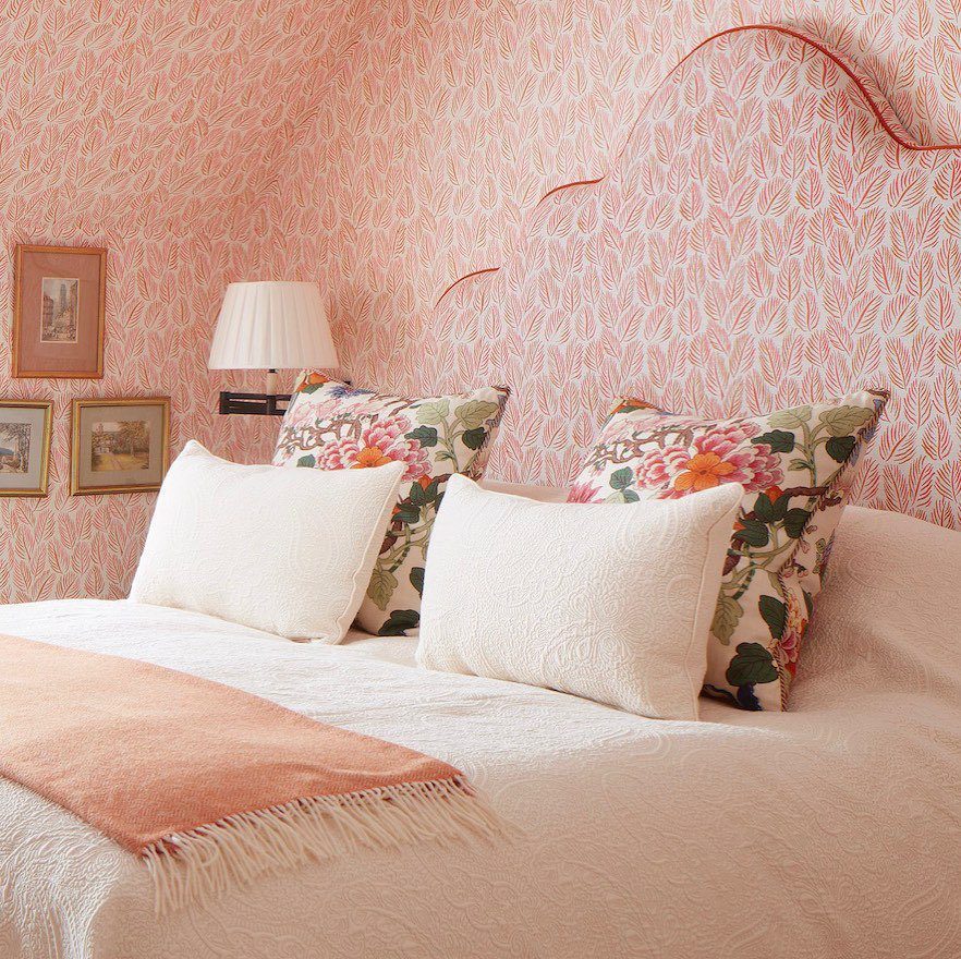 Dreamy Country Bedrooms: 20 Timeless Ideas for 2025 13 word image 40375 14