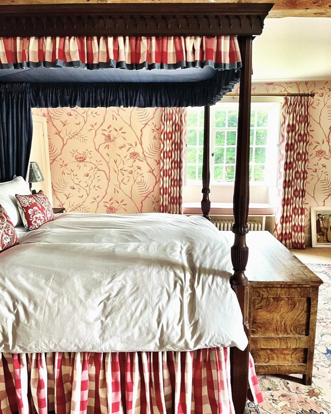 Dreamy Country Bedrooms: 20 Timeless Ideas for 2025 15 word image 40375 16