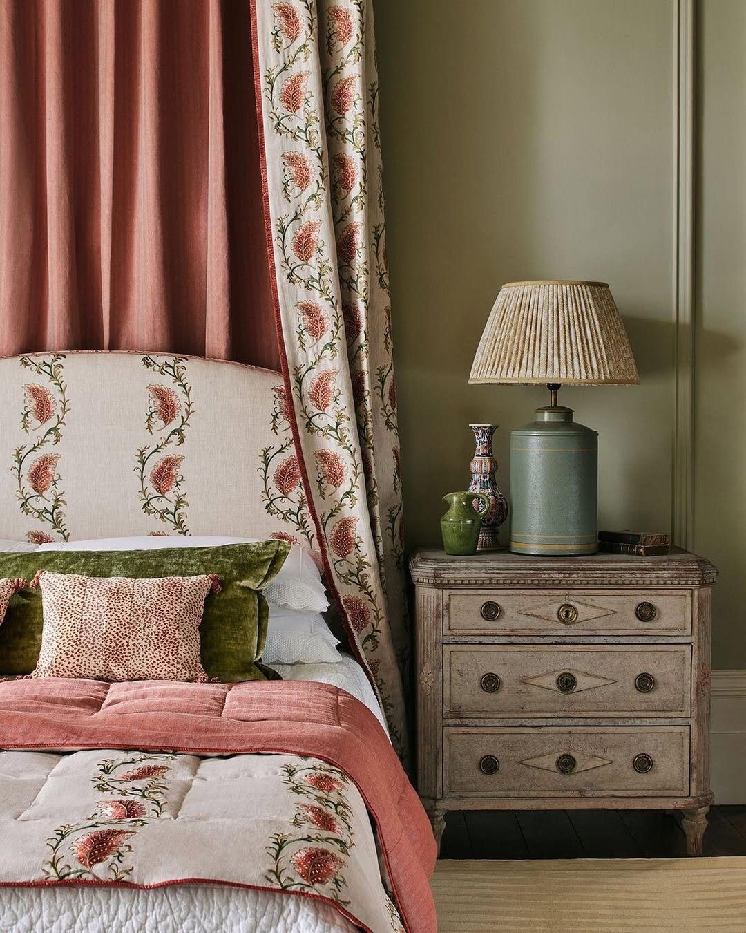 Dreamy Country Bedrooms: 20 Timeless Ideas for 2025 24 word image 40375 25