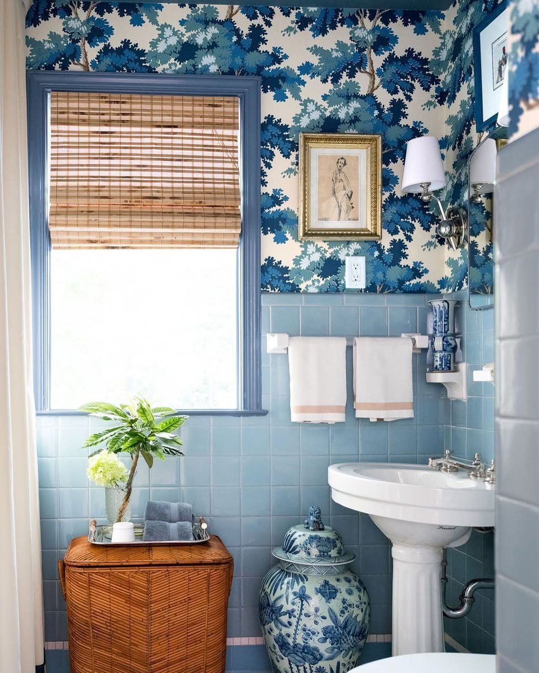 25 Chic And Glamorous Art Deco Bathroom Ideas You Should See 17 Botanical Blues With Deco Flair