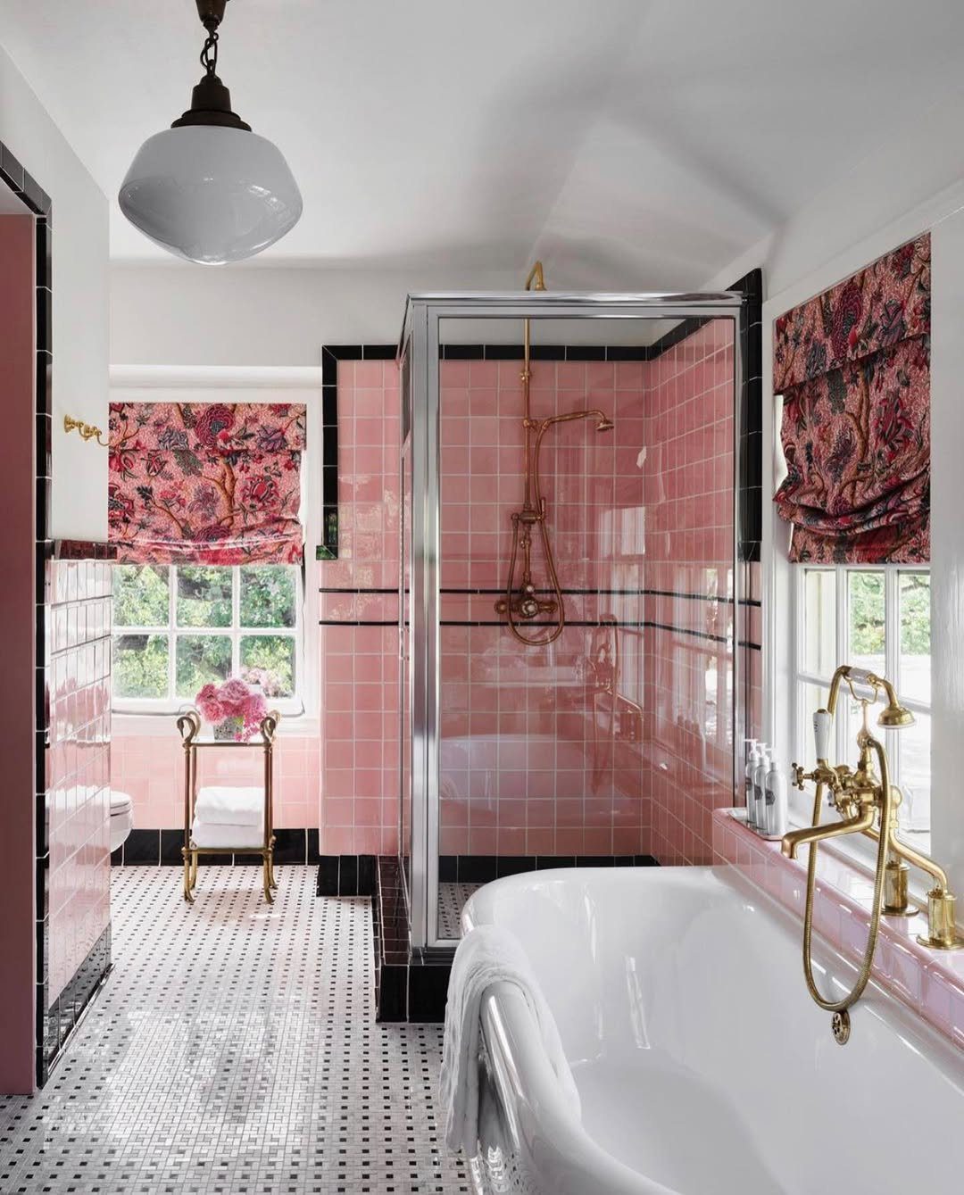 25 Chic And Glamorous Art Deco Bathroom Ideas You Should See 23 Pink Tiles With Vintage Flair