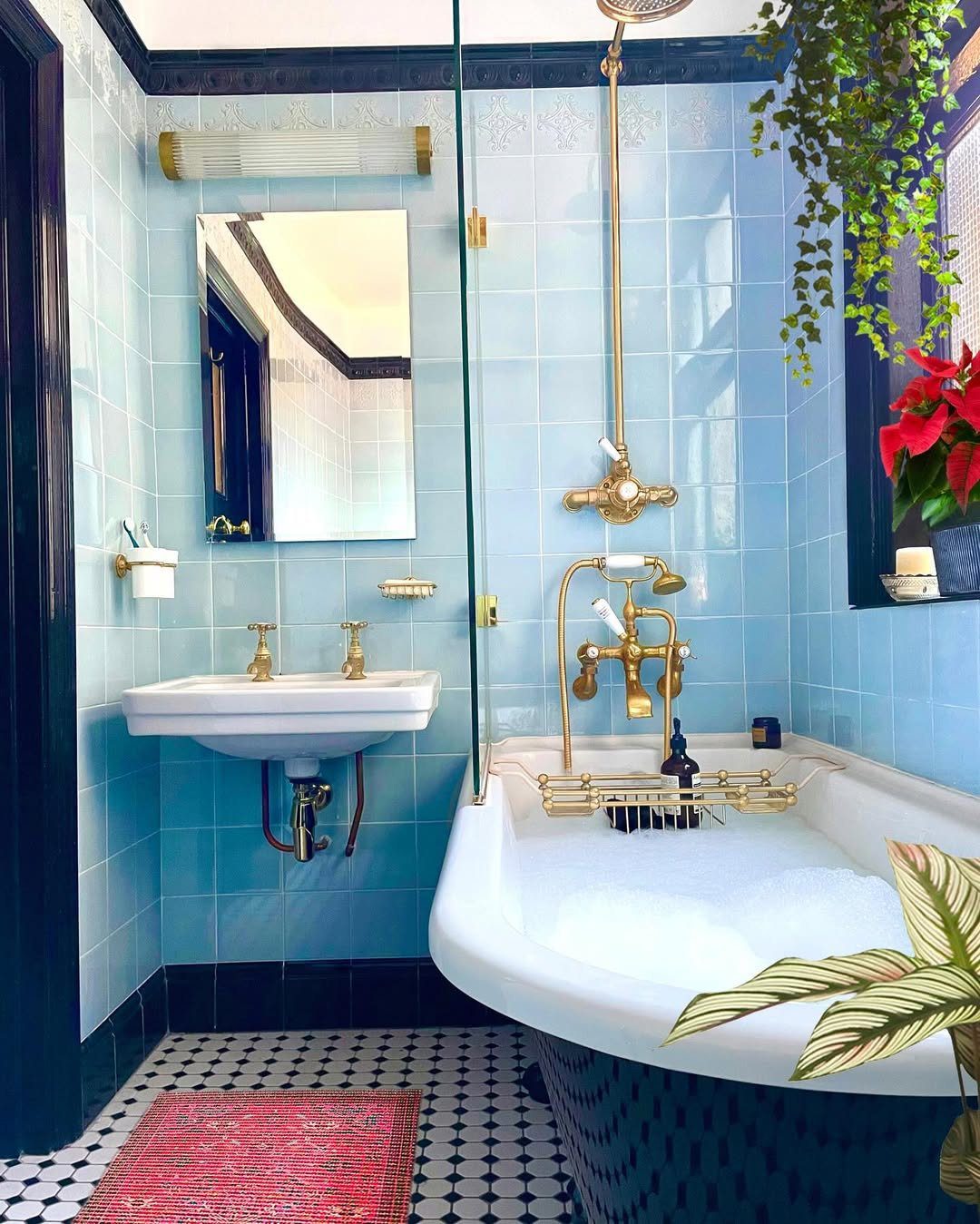 25 Chic And Glamorous Art Deco Bathroom Ideas You Should See 3 Gilded Elegance In Powder Blue
