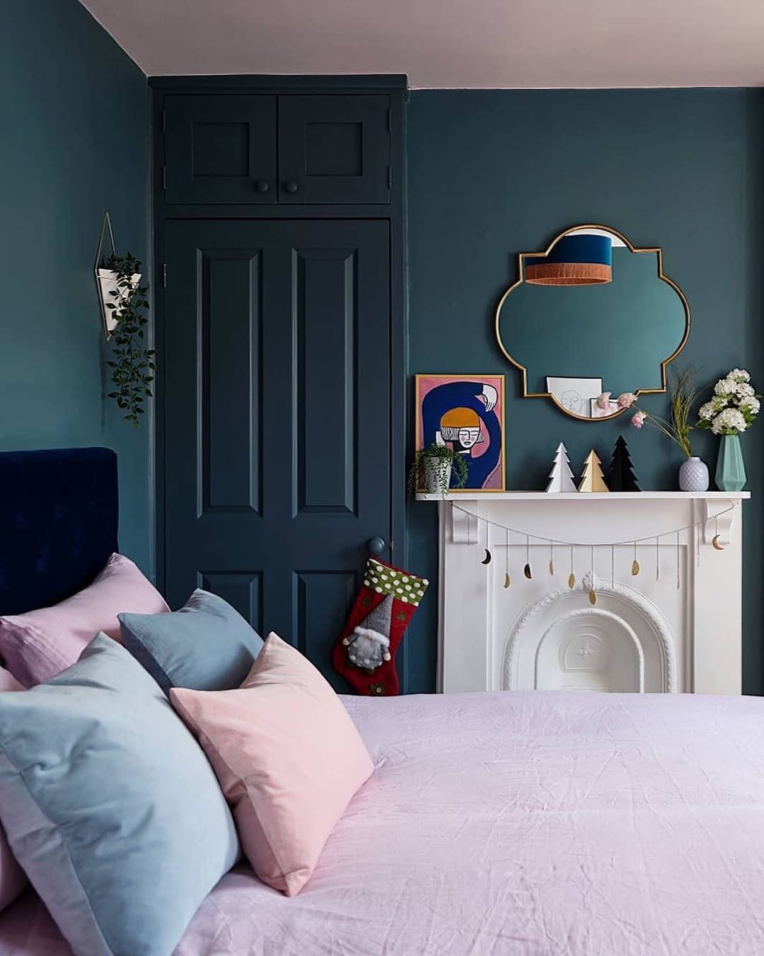 Jaw-Dropping Teal Bedrooms That Stun in 2025! 11 Cozy Teal With Soft Pastels