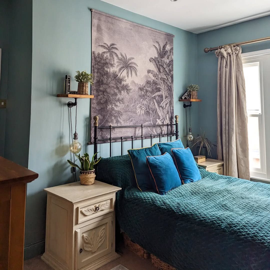 Jaw-Dropping Teal Bedrooms That Stun in 2025! 2 Teal Tranquility With Tropical Flair
