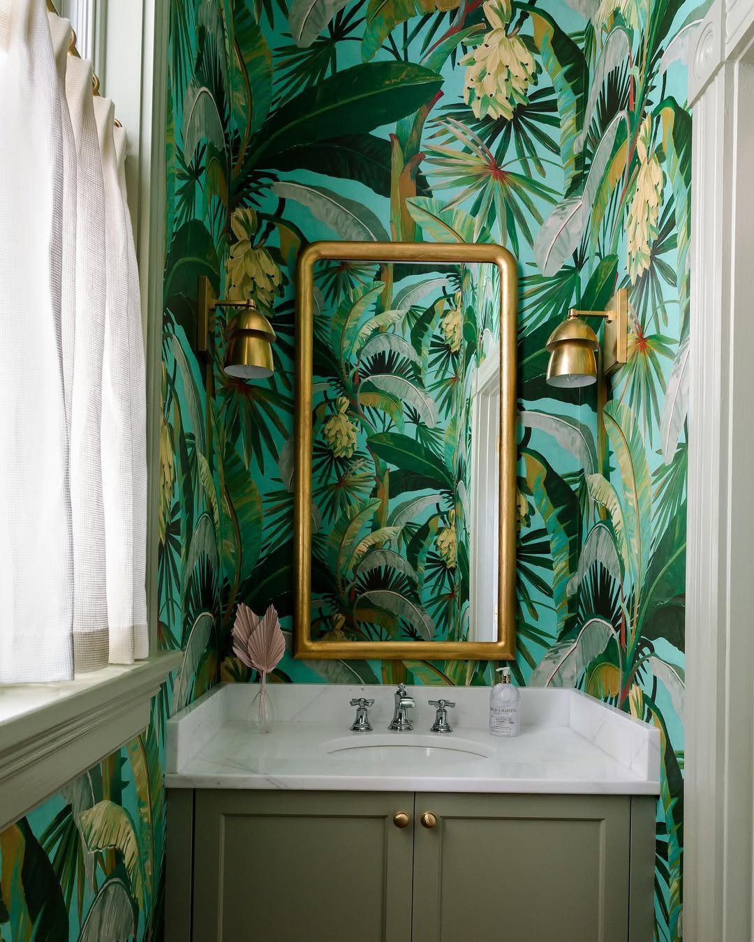 Jaw-Dropping Tropical Bathrooms You Need in 2025 14 Tropical Luxury With Golden Touches