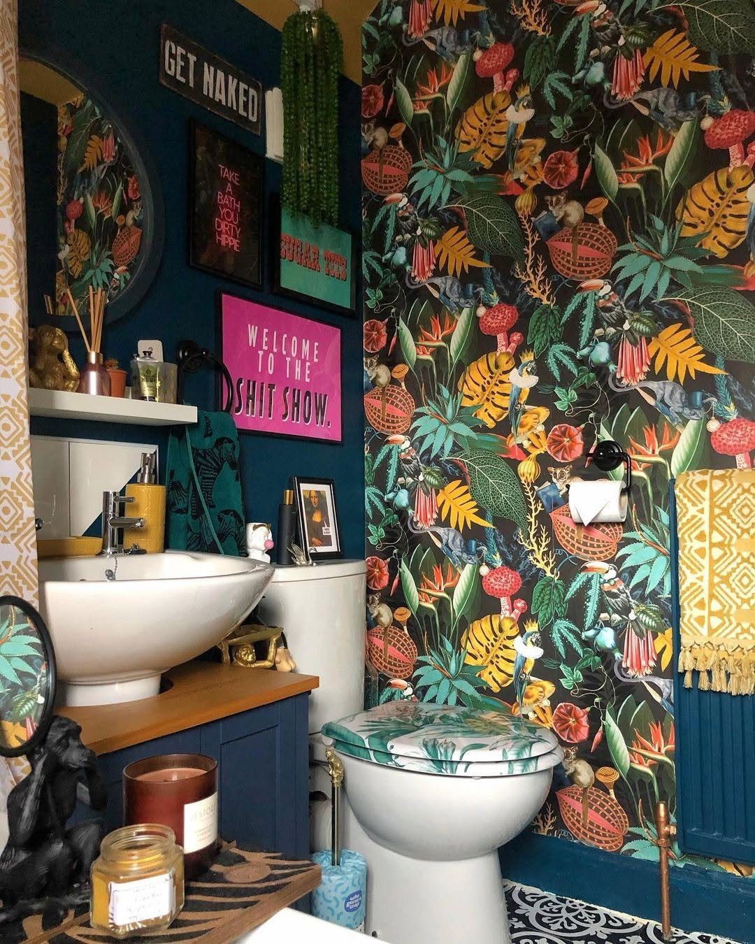 Jaw-Dropping Tropical Bathrooms You Need in 2025 4 Maximalist Tropics With A Playful Twist