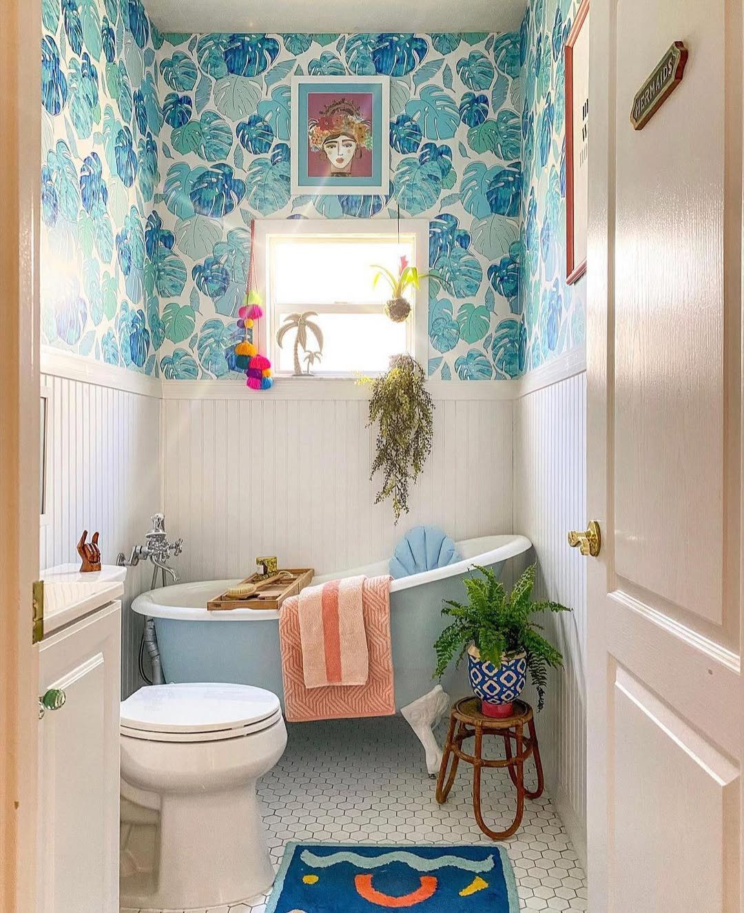 Jaw-Dropping Tropical Bathrooms You Need in 2025 6 Tropical Playfulness With Vintage Charm