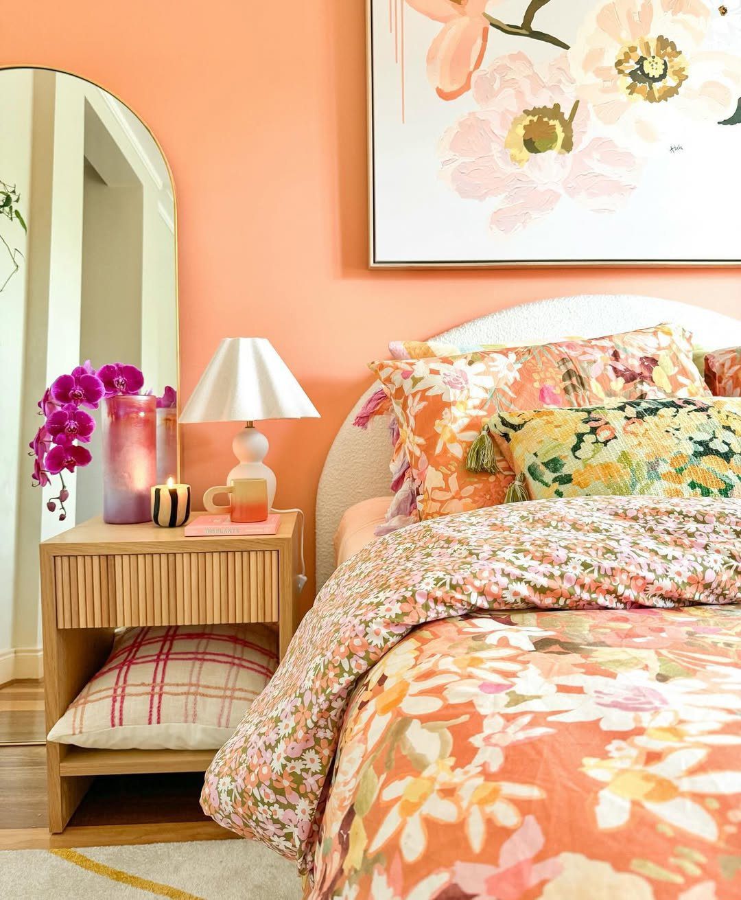 Spring Bedroom Magic: 18 Whimsical Ideas for 2025! 10 Coral Tones For A Spring Glow Decorating Ideas
