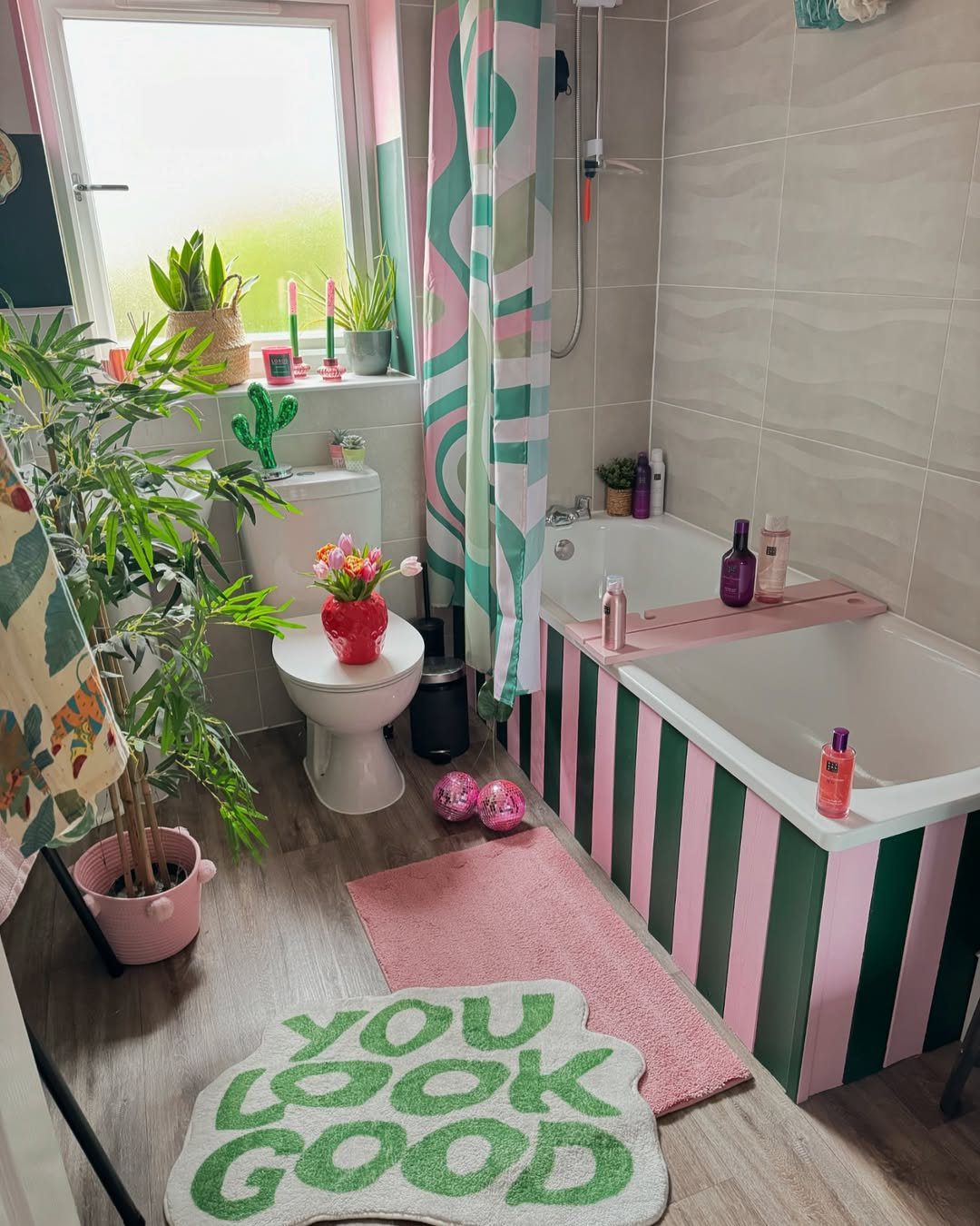25 Mind-Blowing Maximalist Bathroom Ideas for 2025 7 Playful Colors And Eclectic Vibes