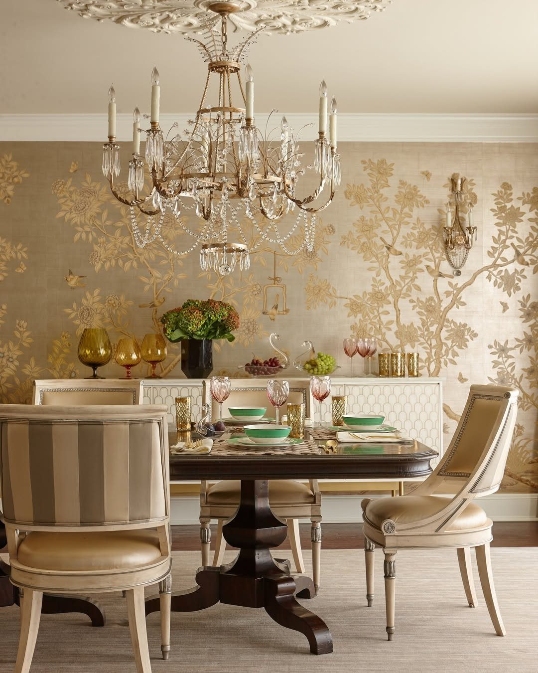 25 Stunning Dining Room Wallpapers That Scream Luxury 2025 5 Luxurious Metallic Wallpaper For A Glamorous Dining Room