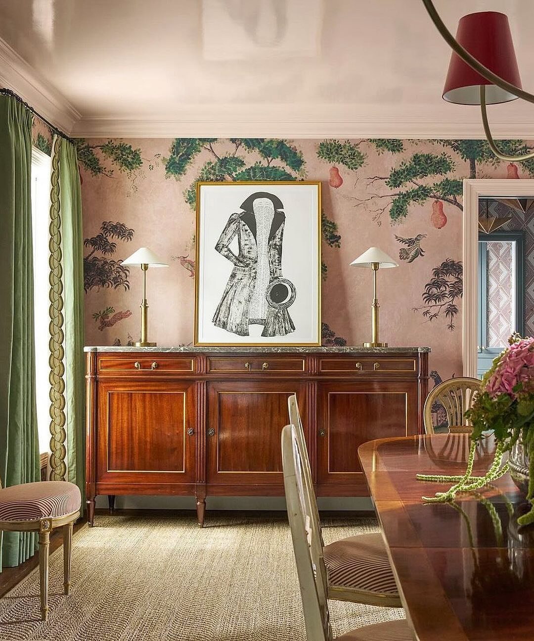 25 Stunning Dining Room Wallpapers That Scream Luxury 2025 7 chinoiserie Wallpaper For A Timelessly Elegant Dining Room