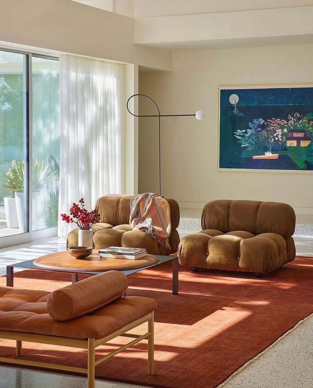 Jaw-Dropping Mid Century Living Rooms for 2025 11 Earthy Hues And Plush Mid-Century Comfort