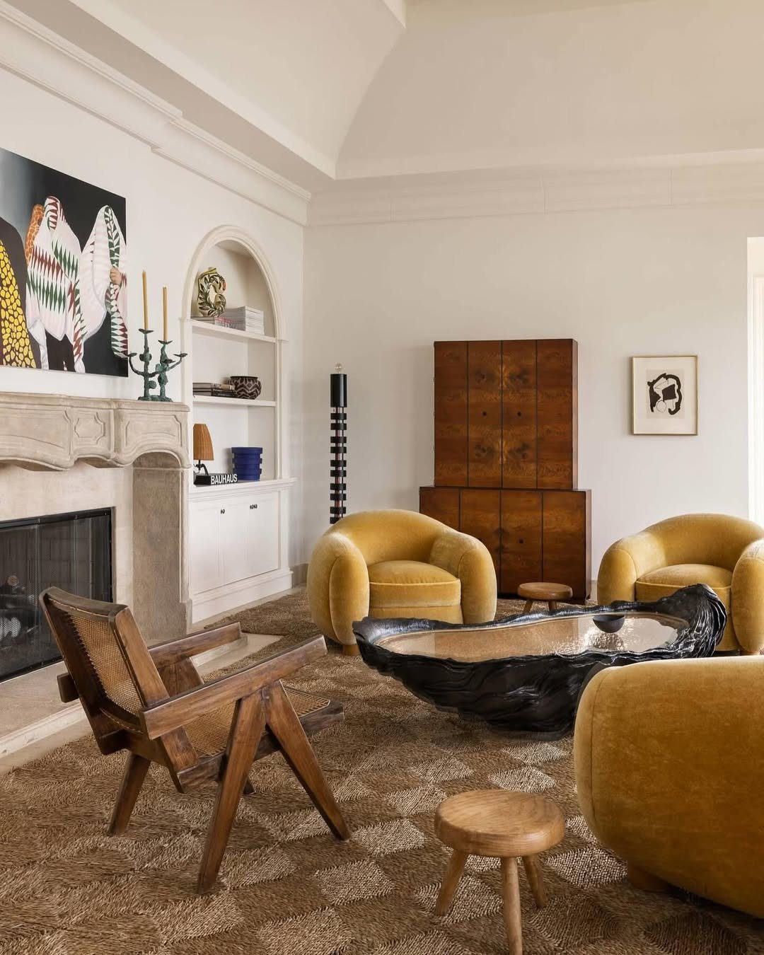 Jaw-Dropping Mid Century Living Rooms for 2025 22 word image 42083 22