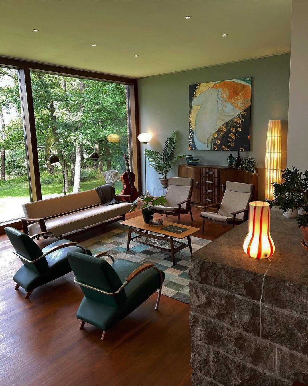 Jaw-Dropping Mid Century Living Rooms for 2025 6 Natural Light And Iconic Mid-Century Elegance