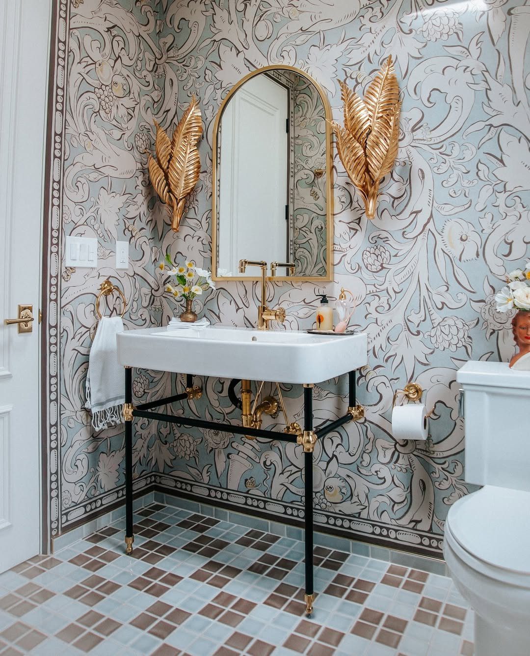 25 Jaw-Dropping Glam Bathroom Ideas for 2025 9 Ornate Patterns With Golden Elegance